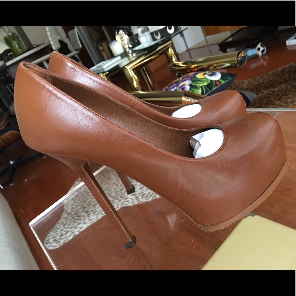 Tan Tribute 2 Leather Yves Saint Laurent Platform